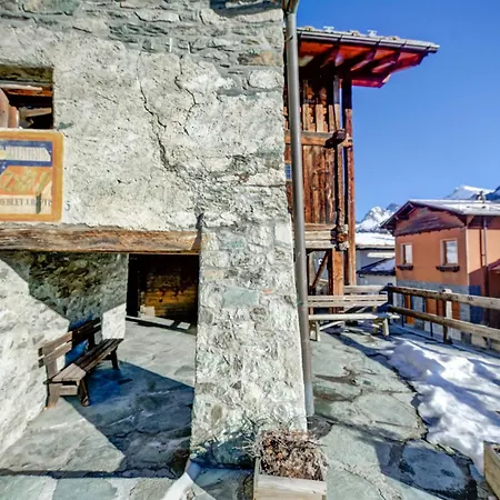 Maison Chasseur Alpine Design * Champoluc